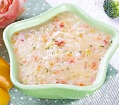 <b>八个月宝宝辅食----五彩豆奶粥</b>