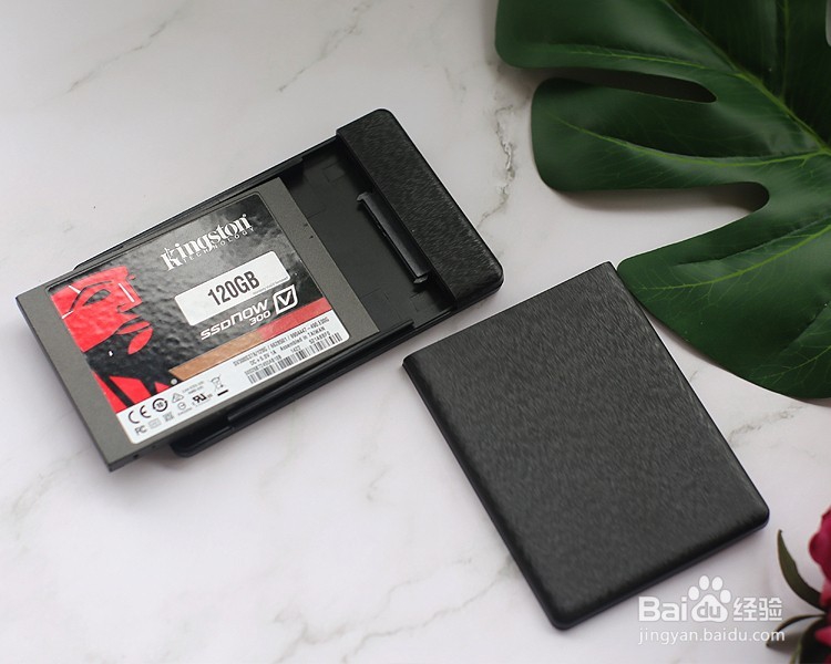 高速C插口2.5寸硬盘盒装配体验