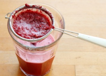 石榴雪梨思慕雪的制作方法