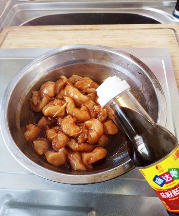 蚝油芦笋辣子鸡丁