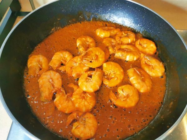 只需番茄酱的番茄大虾