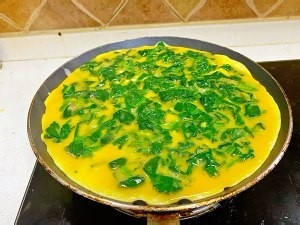 怎么做菠菜培根鸡蛋卷