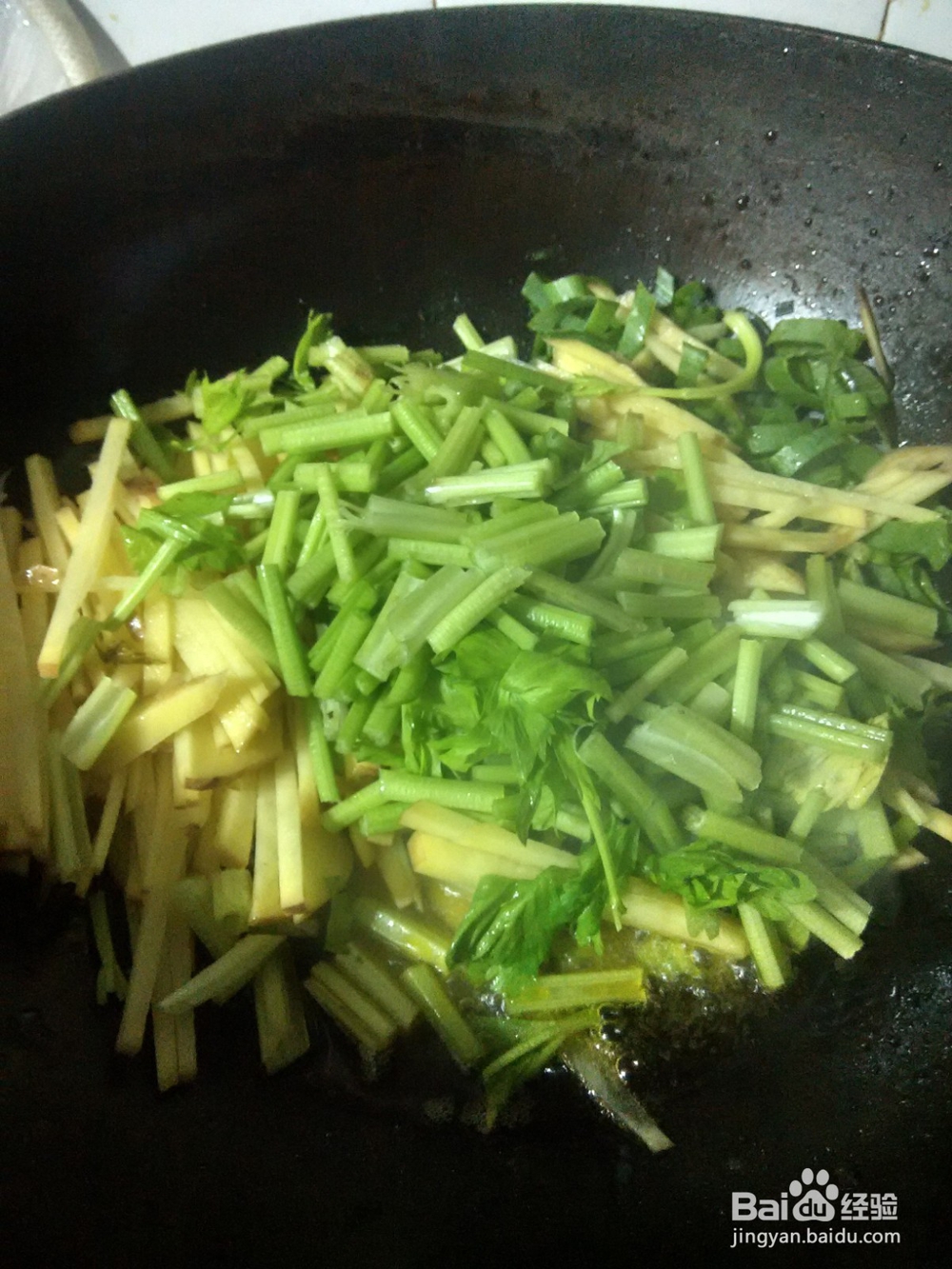 葱爆土豆丝炒芹菜