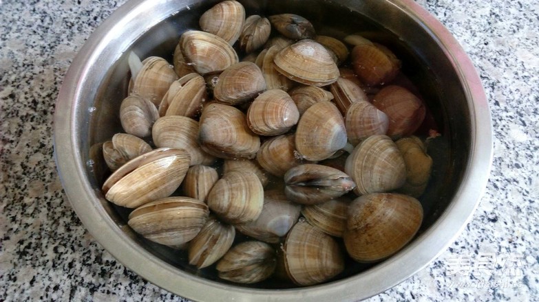 炒黄蚬子的做法