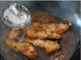 家常菜-鱼炖豆腐的做法