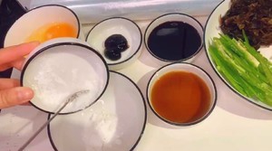 鱼香炒蛋 做法