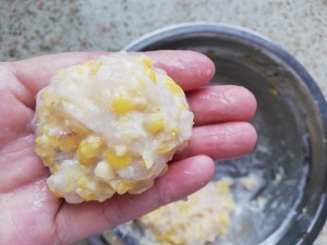 虾仁别再炒着吃了,这样做,大人孩子都爱吃