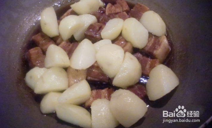 简单家常--土豆红烧肉步骤教程
