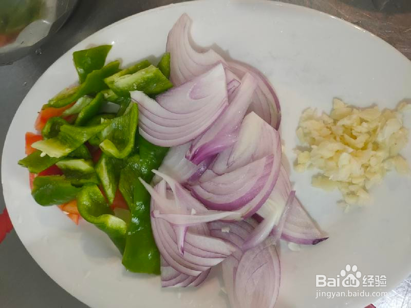 铁板黑椒牛柳的做法