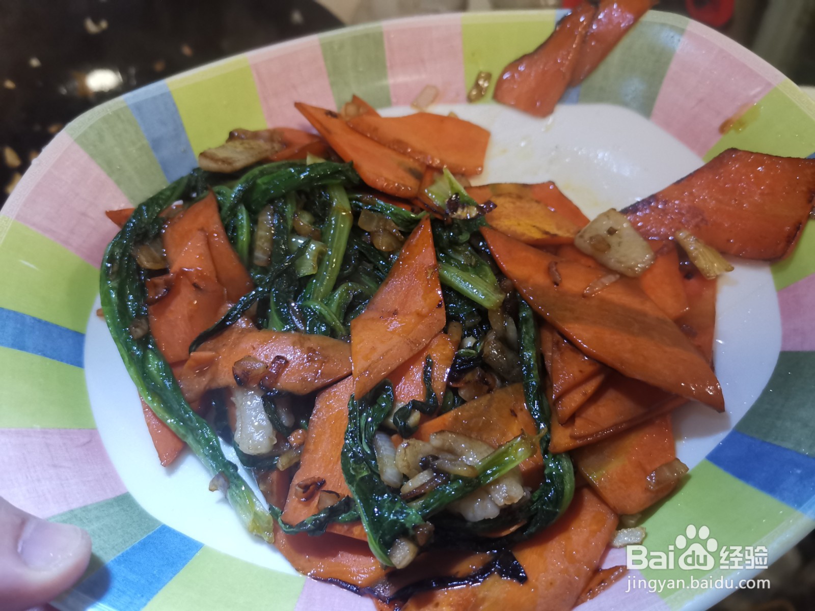 油麦菜叶炒胡萝卜的做法