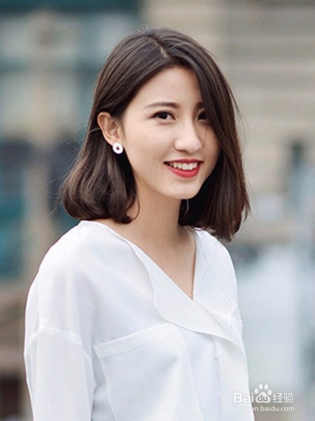 如何打造职场发型呢？时刻塑造干练精英范