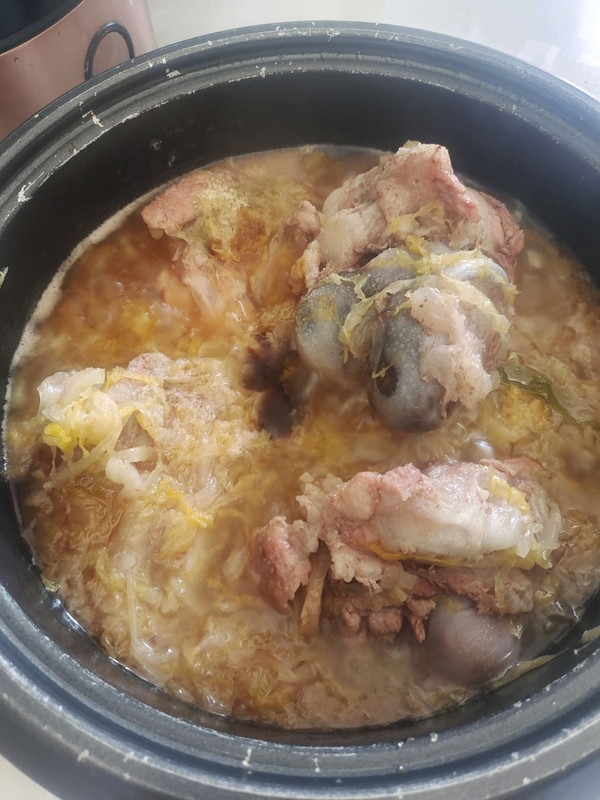 东北酸菜大骨头