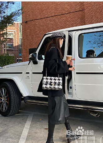 半身裙+长靴”懒人穿搭组合 一秒隐形粗腿巨显瘦