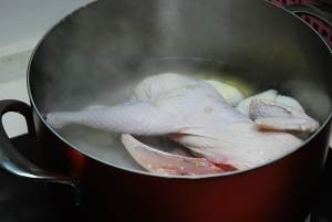 牛肝菌春笋火腿鸡汤的做法