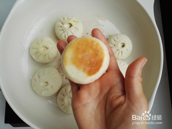 如何做出好吃的韭菜鸡蛋水煎包