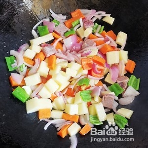 食补佳品鱼蛋土豆咖喱拌饭