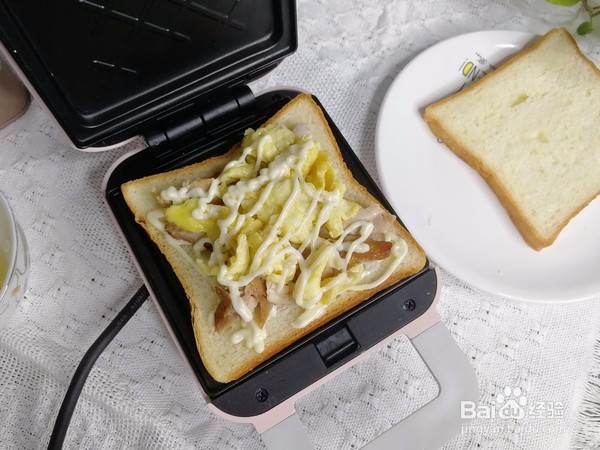 鸡腿肉沙拉三明治