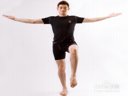 防病治病 单腿站立