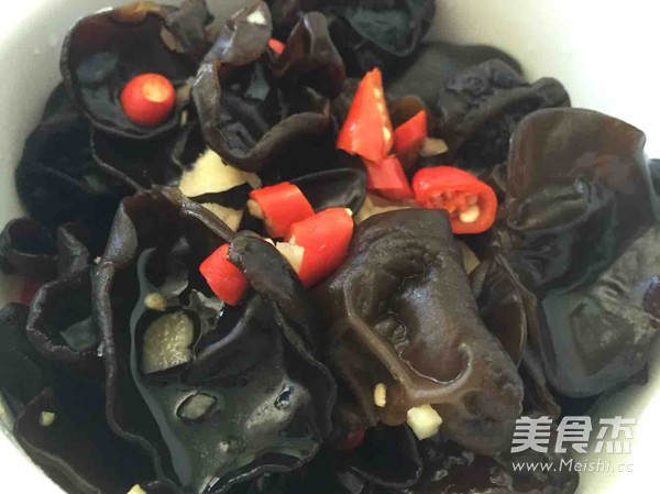 凉拌木耳的做法