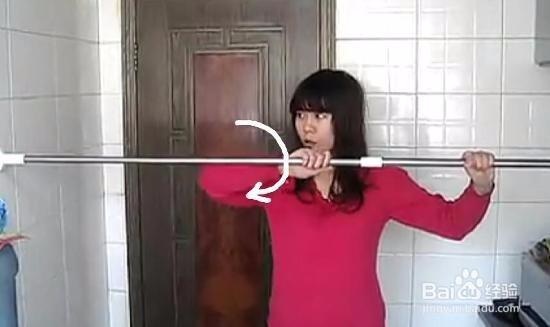 家用浴室不锈钢伸缩杆安装方法