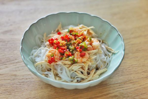 低脂鸡丝拌魔芋丝