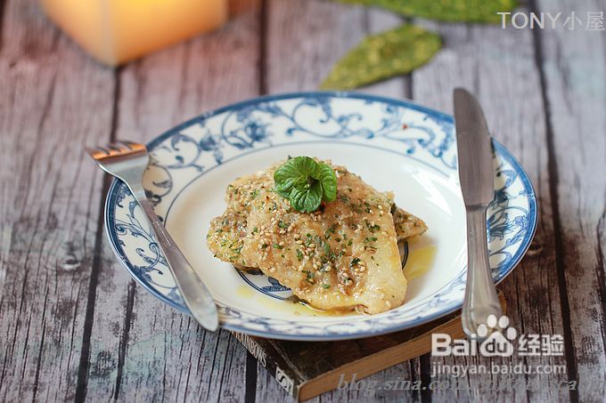 让鸡胸肉锁住水分的最鲜嫩吃法---香草黄油鸡排Chicken cutlets with herb butter