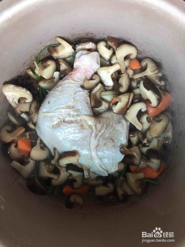 香菇焖鸡的做法