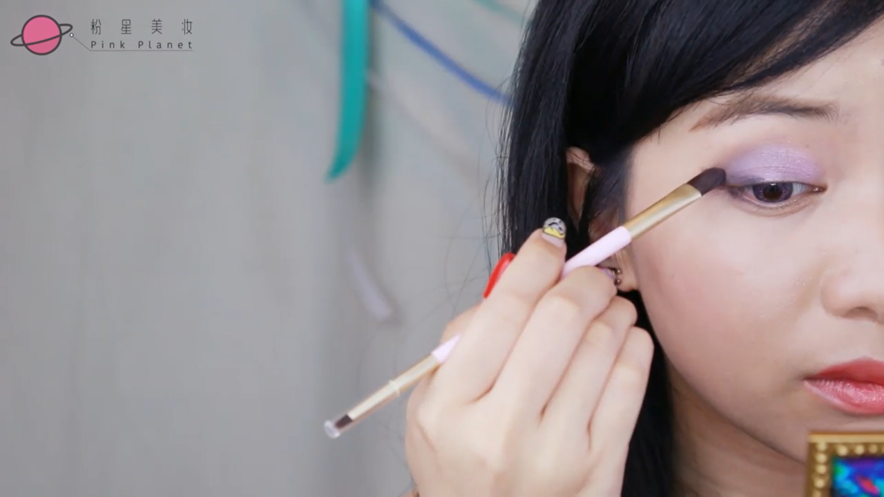 如何画Party Queen猫眼妆