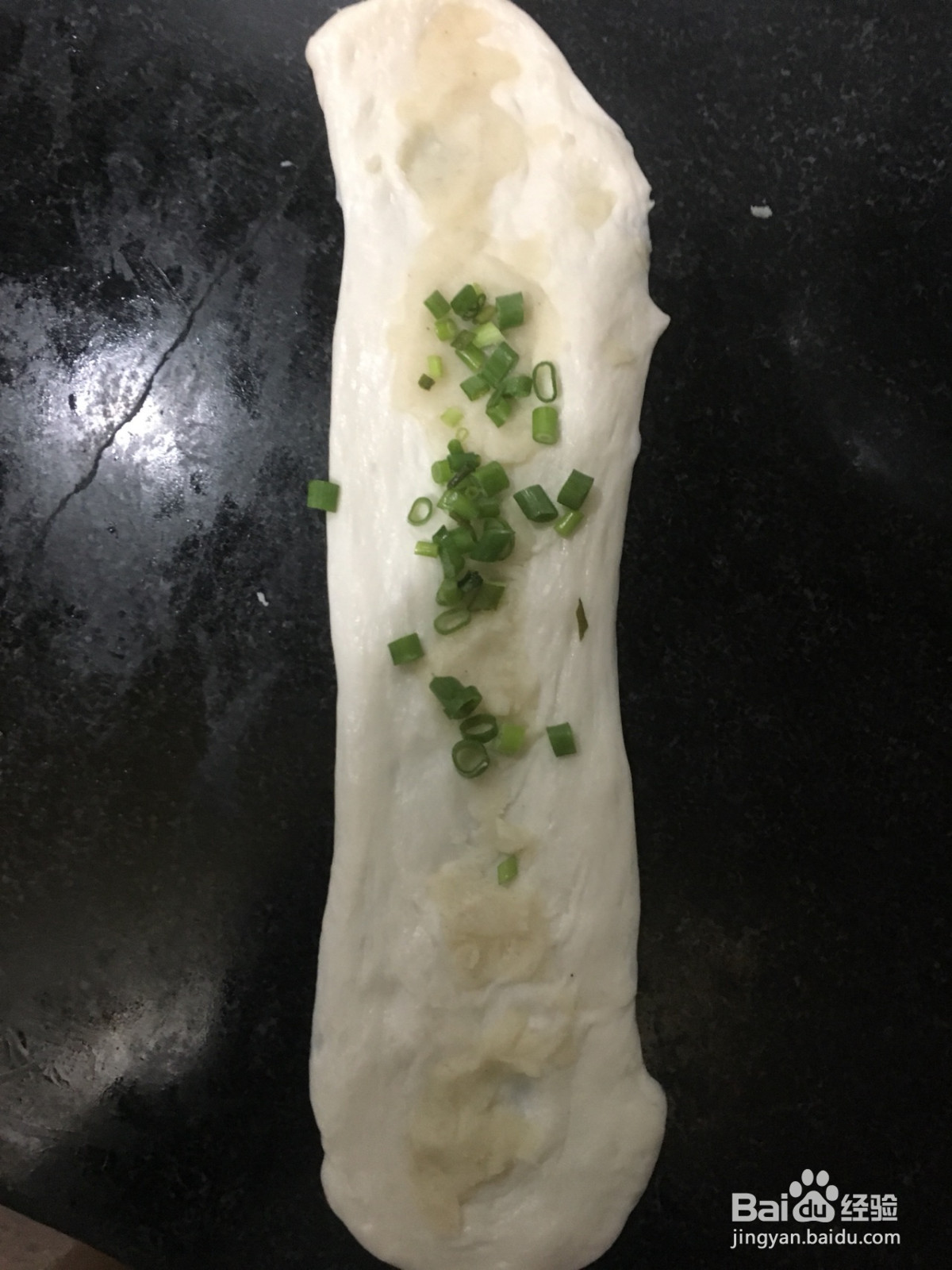 校门口的葱油饼的做法