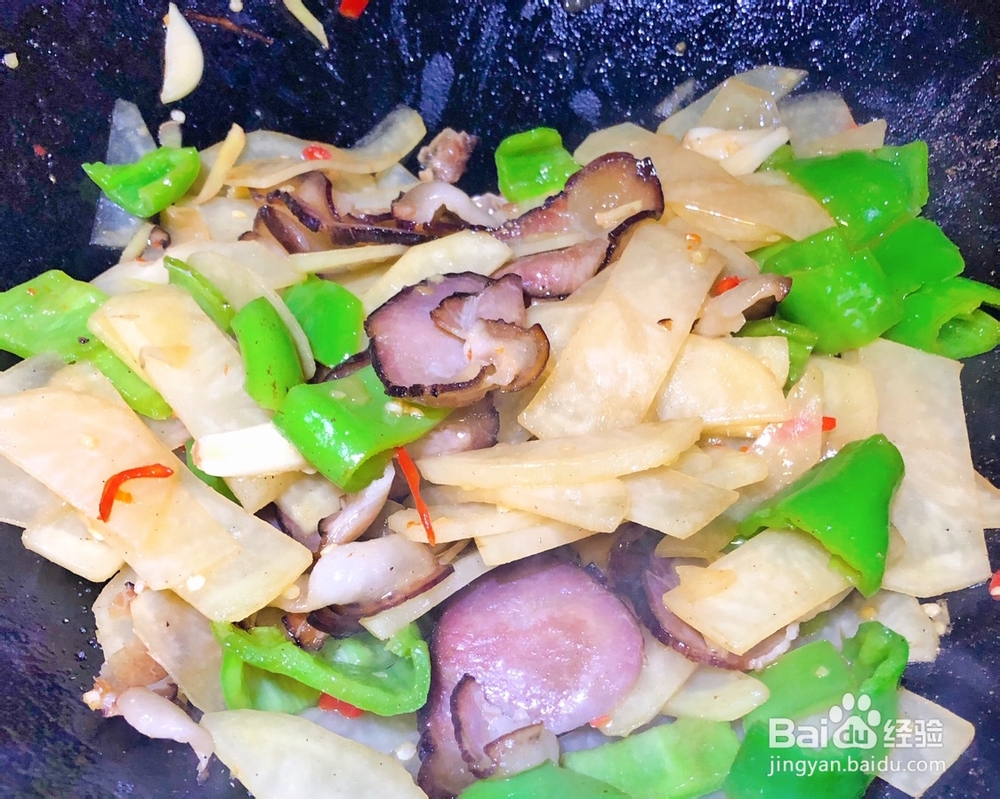 不费事做土豆片炒腊肉