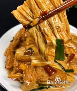 如何做超下饭的五花肉煸腐竹