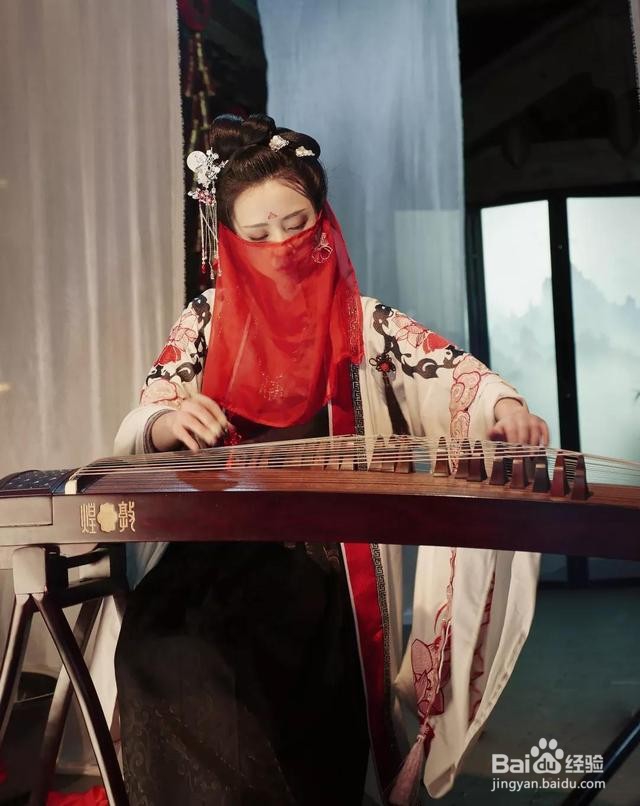 古筝演奏时如何巧妙运用肢体动作