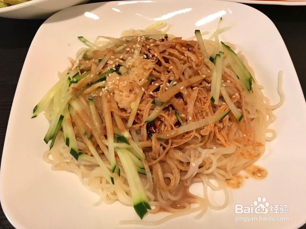 凉拌鸡丝面的家常做法