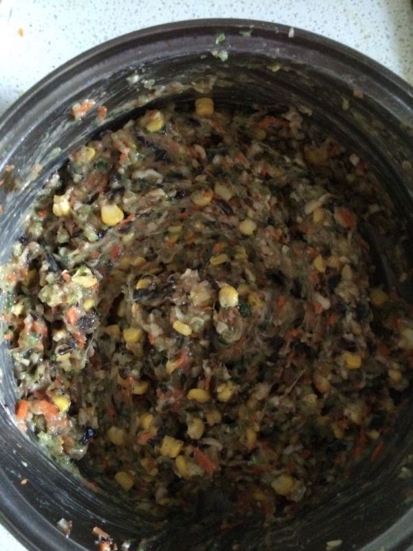 水晶芹菜玉米饺子