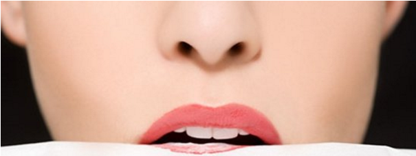 唇妆妆效持久小妙招