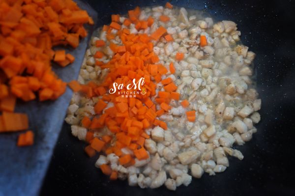 黄油鸡肉什锦饭