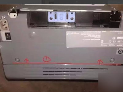 兄弟DCP-7030打印机硒鼓取不出来