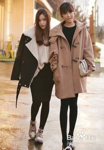 冬季服装搭配，呢子大衣+裙干练优雅