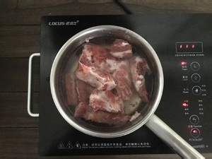 山楂排骨制作过程