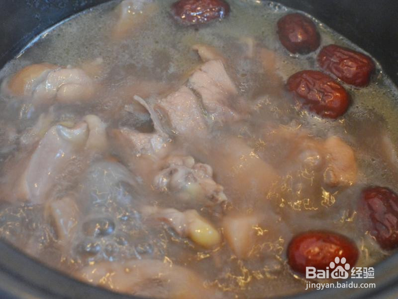 莲藕黑豆炖鸡汤的做法