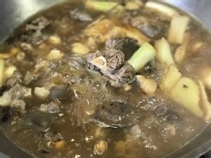 如何做出好吃的羊腩煲
