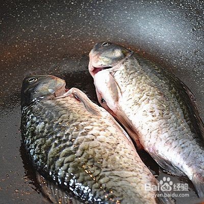 秋季养生汤——鲫鱼豆腐汤的做法