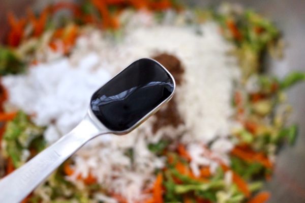 包菜虾皮菜团子