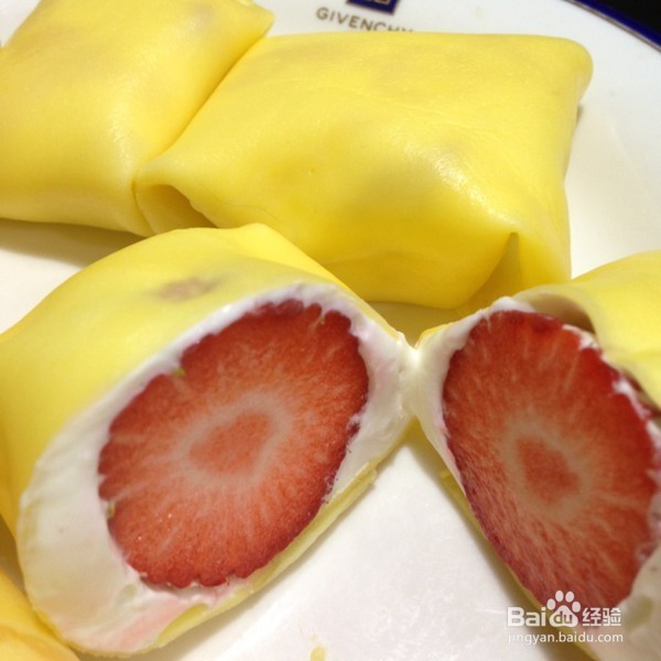 清爽可口草莓班戟小甜点