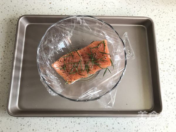 迷迭香烤三文鱼