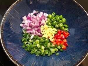 凉拌酸辣虾的做法