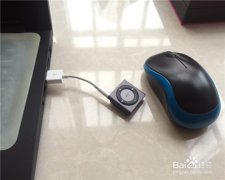 iPod shuffle的Voiceover功能如何使用