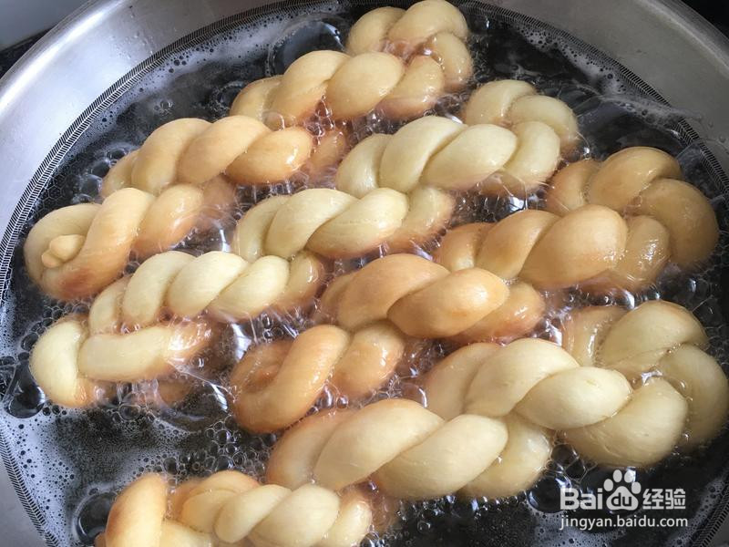 奶香蜂蜜大麻花的做法