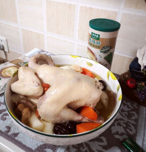 愛心参芪鸡汤煲