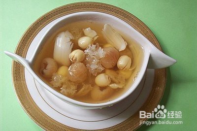 夏天降暑必备--银耳莲子百合糖水